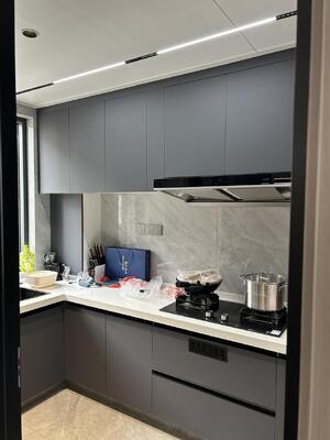Customizable Factory Price Custom Classic Style Kitchen Cabinet Furniture