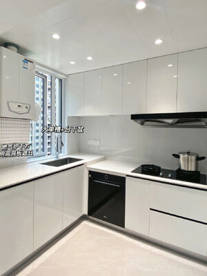 Customized Modern High Gloss Lacquer Finish Wooden Kitchen Cabinet