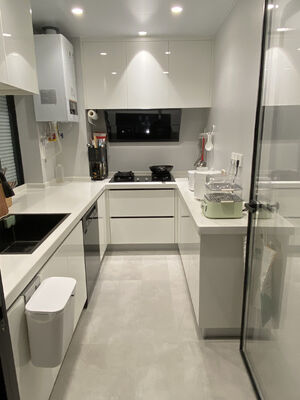 Oak Woodgrain Finish Waterproof Particle Board Kitchen Cabinet For Villa