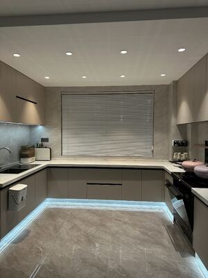 Plywood Shaker Wooden Furniture Assembled Kitchen Cabinets With Island Unit